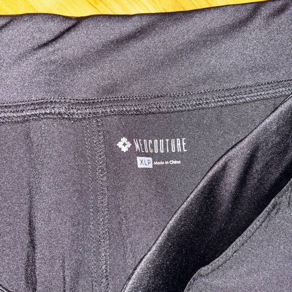 Women’s med couture pants. NWT - Picture 6 of 7